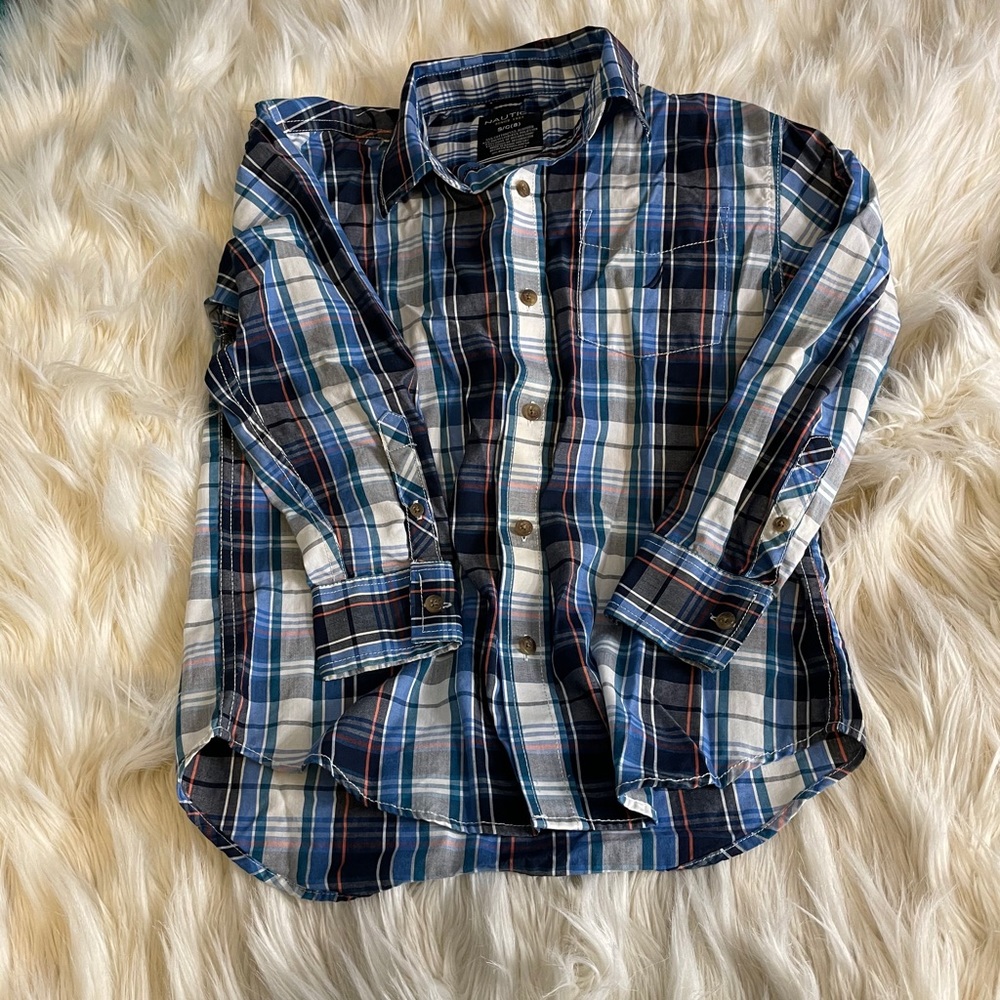 Boys Nautica button down long sleeve shirt size 8